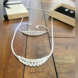 Beautiful Avon Rhinestone Jewelry set